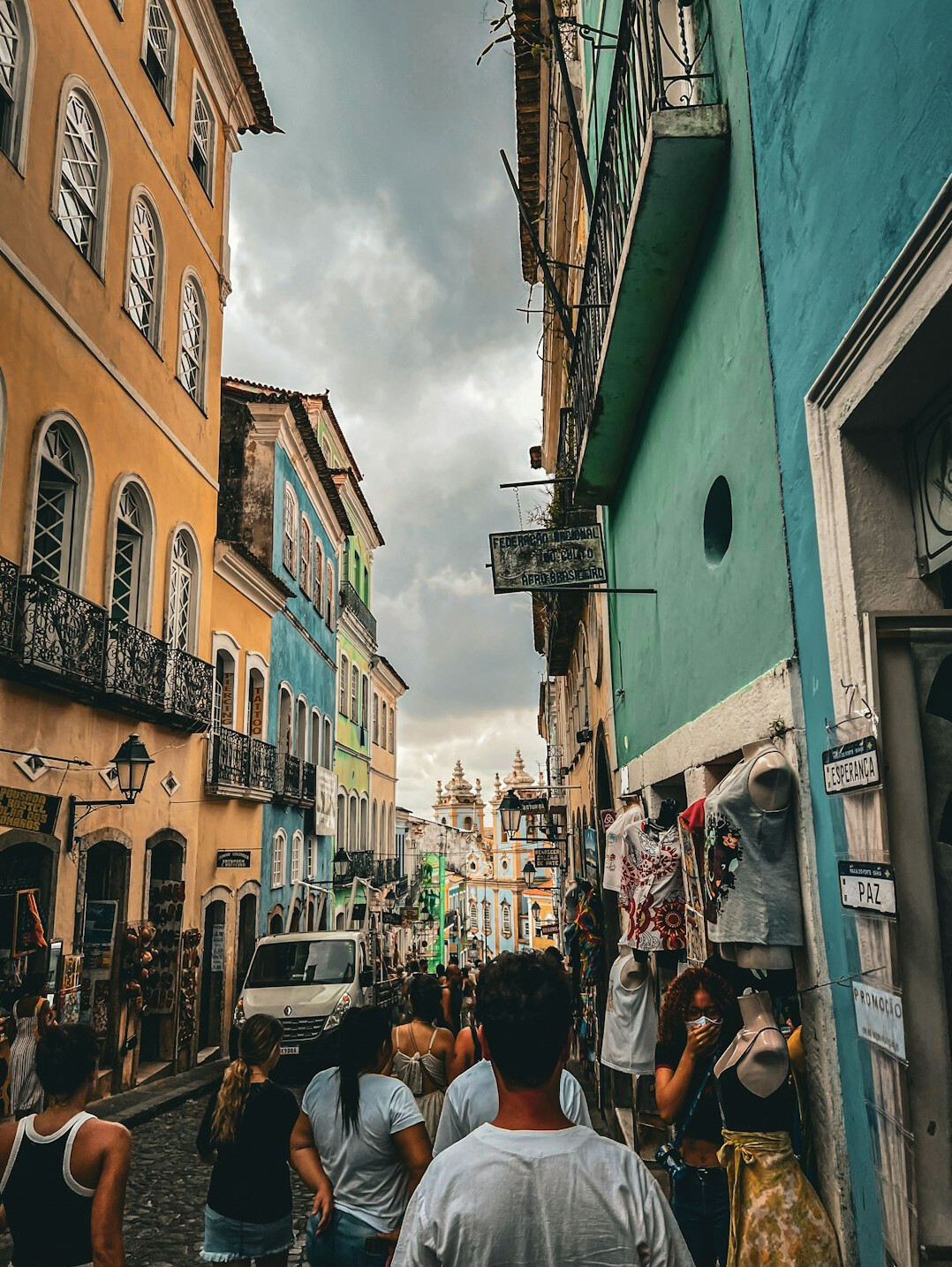 Group of Brazilian people talking during a workshop